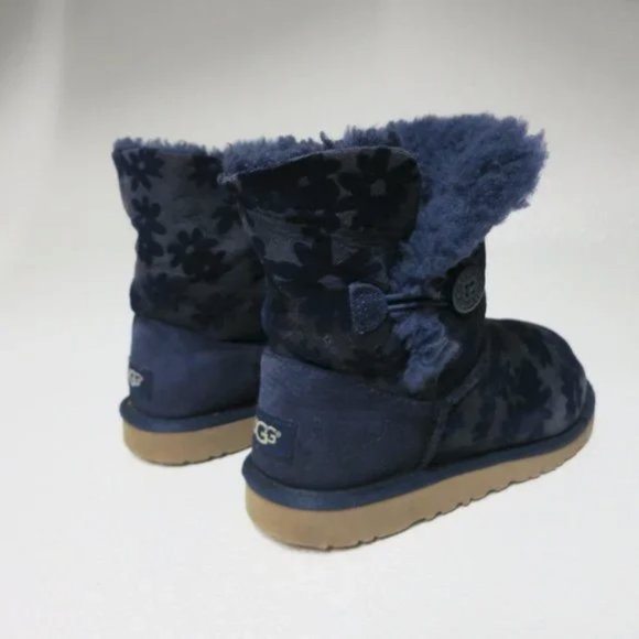 Ugg Australia Bailey Girls Button Flowers Boots Navy Footwear 1016950K Size 4 - Picture 3 of 6